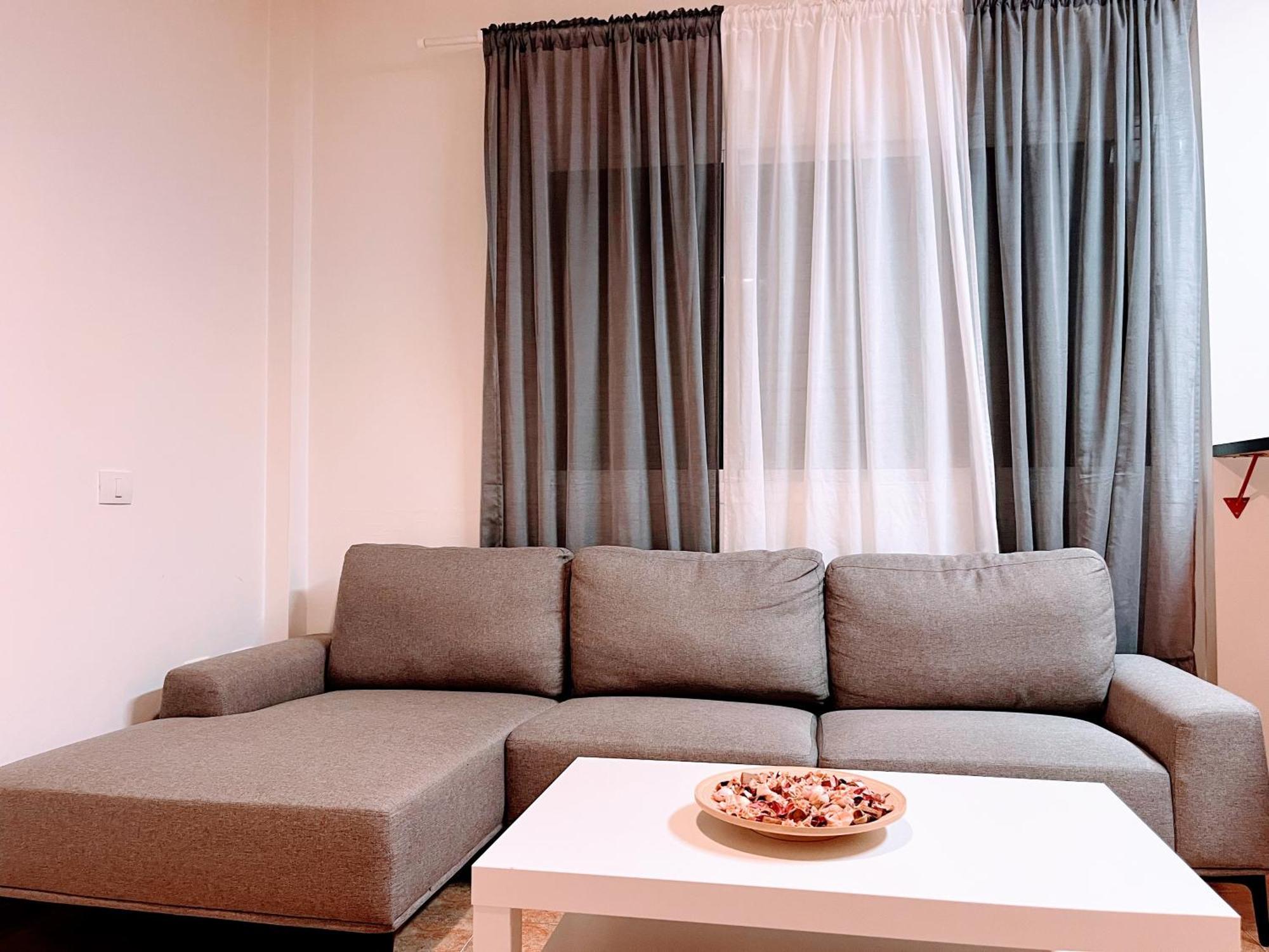 Melo Home 1 Near Airport, Elevator Vecindario  Εξωτερικό φωτογραφία